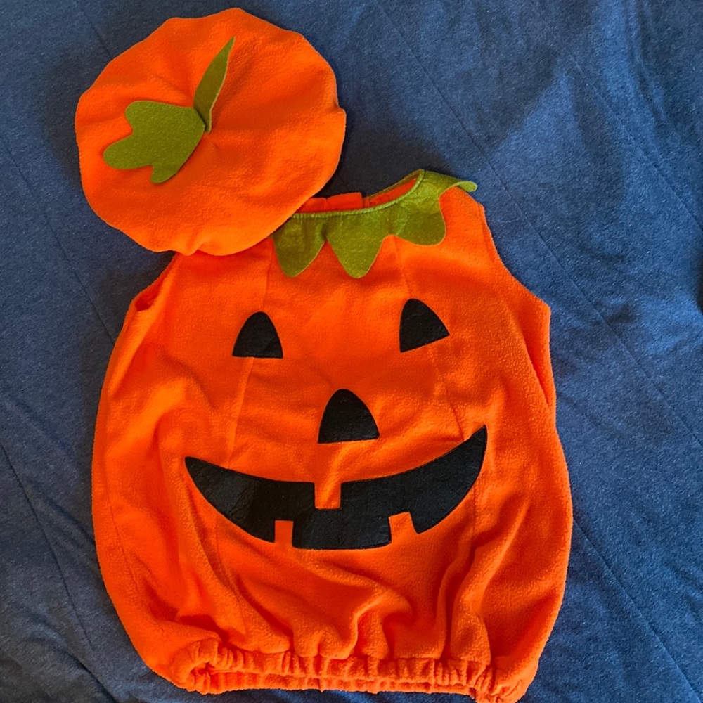 2t-3T Pottery barn kids pumpkin
